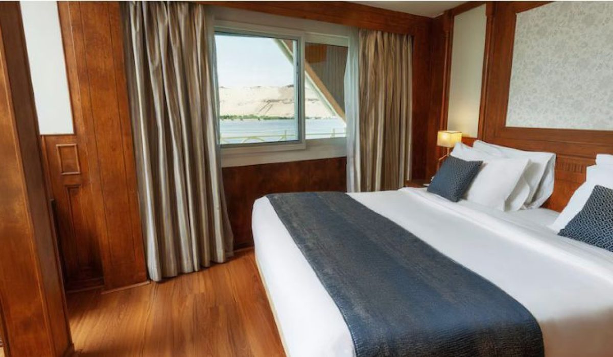 WhatsApp Image 2025-10-23 at 10.32.28 PM (2)