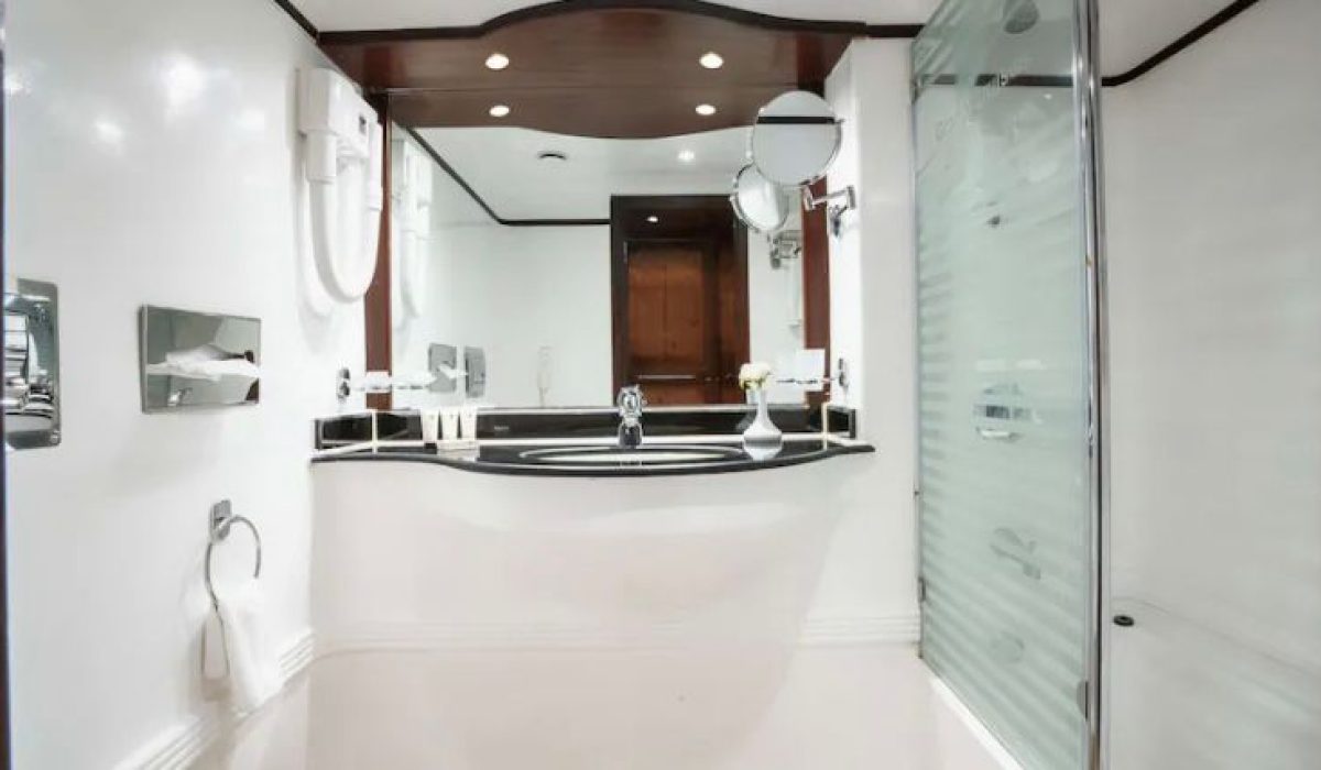 WhatsApp Image 2025-10-23 at 10.32.28 PM