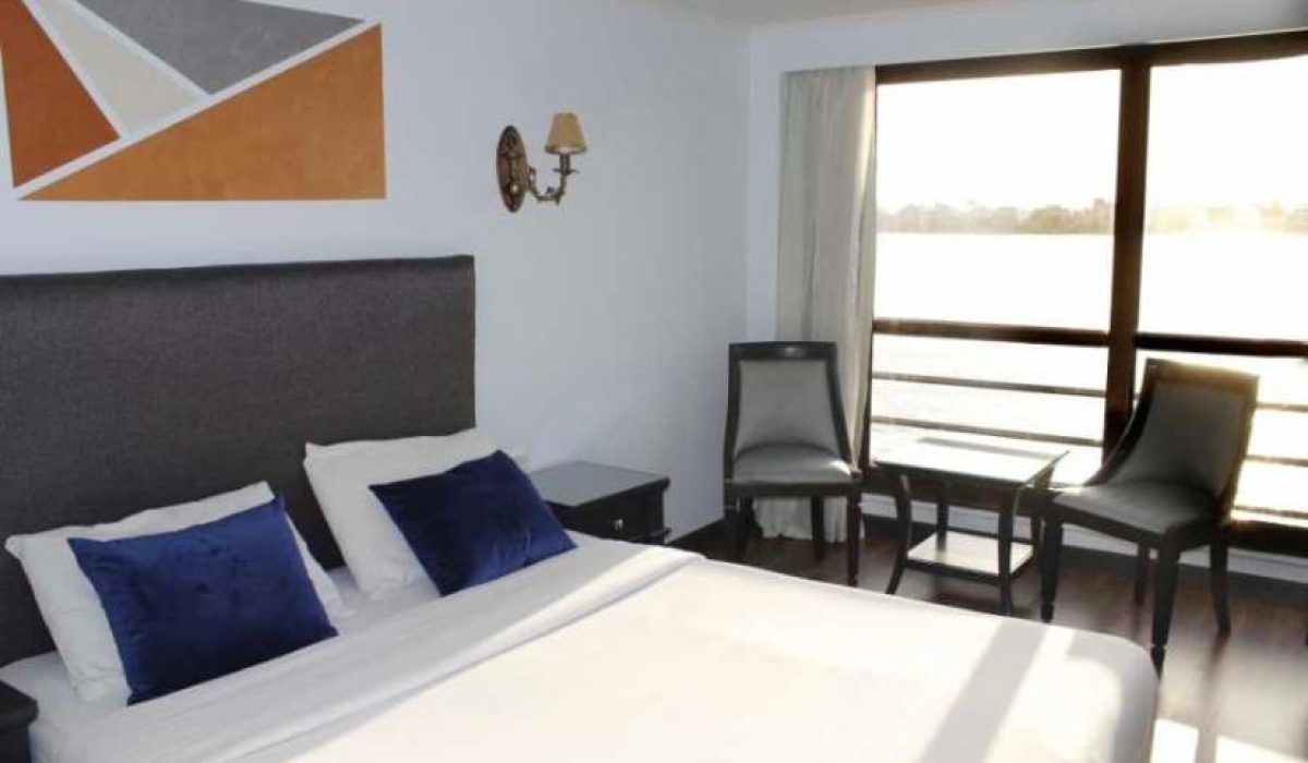 WhatsApp Image 2025-10-23 at 9.39.52 PM (1)