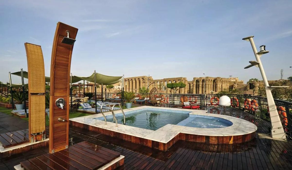 WhatsApp Image 2025-10-25 at 6.18.28 PM (1)