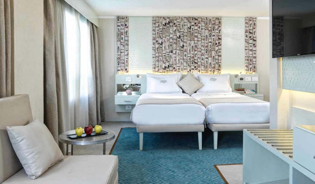 WhatsApp Image 2025-10-25 at 6.47.02 PM (1)