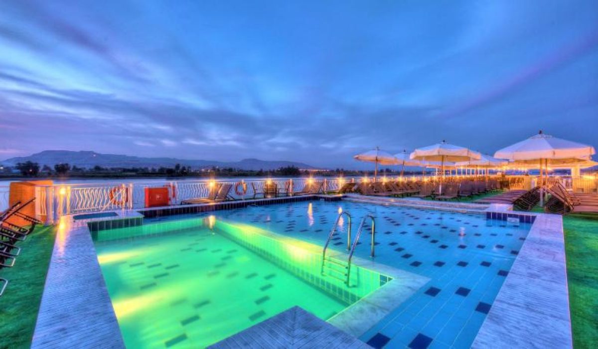 WhatsApp Image 2025-10-25 at 7.04.42 PM (1)