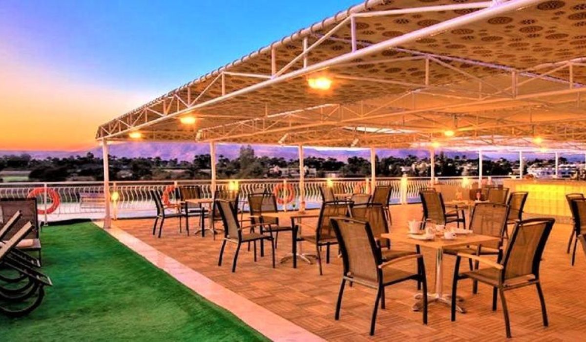 WhatsApp Image 2025-10-25 at 7.04.43 PM (1)