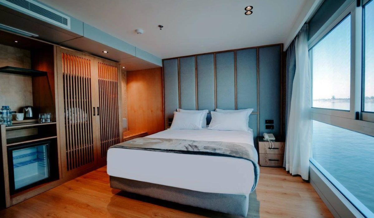 WhatsApp Image 2025-10-26 at 2.31.54 AM (3)